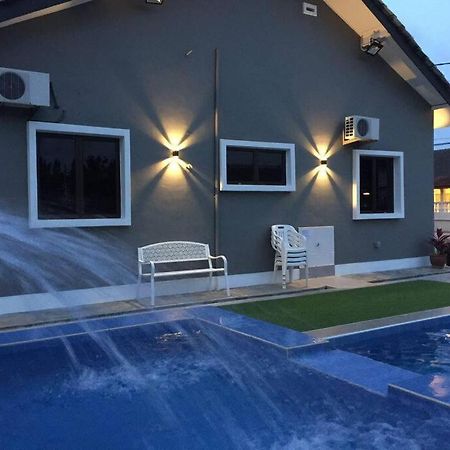 Melaka Beach Villa Klebang Besar Eksteriør billede